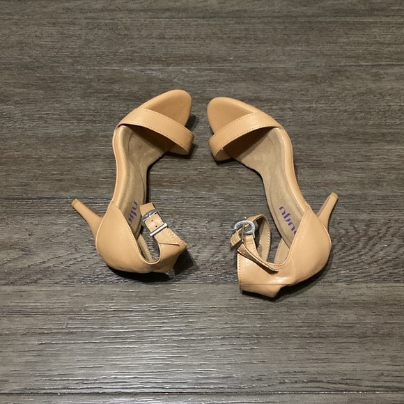 NWT BURJU Zoe True Nude shade 3 Classic Strappy Heeled Sandals | size 7 - Picture 3 of 9